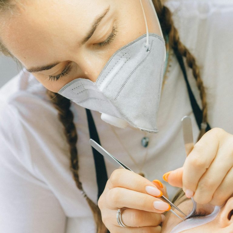 pexels-n-voitkevich-5128268